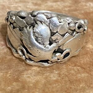 Sterling Silver Floral Carved Ring - Vintage Style